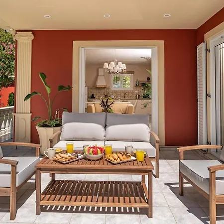 Σπίτι διακοπών Gaia Residences With Lush Garden And Pool *