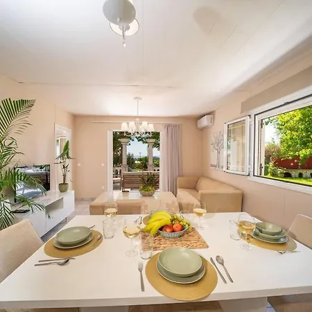 Gaia Residences With Lush Garden And Pool * Αργοστόλι