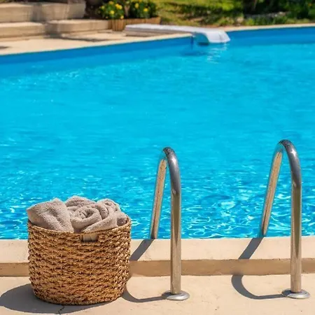 Gaia Residences With Lush Garden And Pool * Αργοστόλι