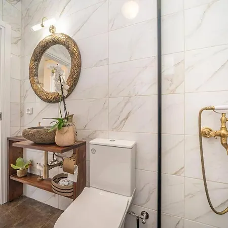 Σπίτι διακοπών Gaia Residences With Lush Garden And Pool *