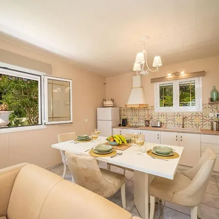 Gaia Residences Nyaraló