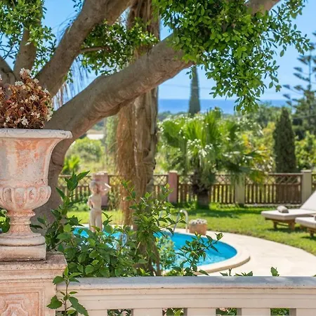 Gaia Residences Nyaraló